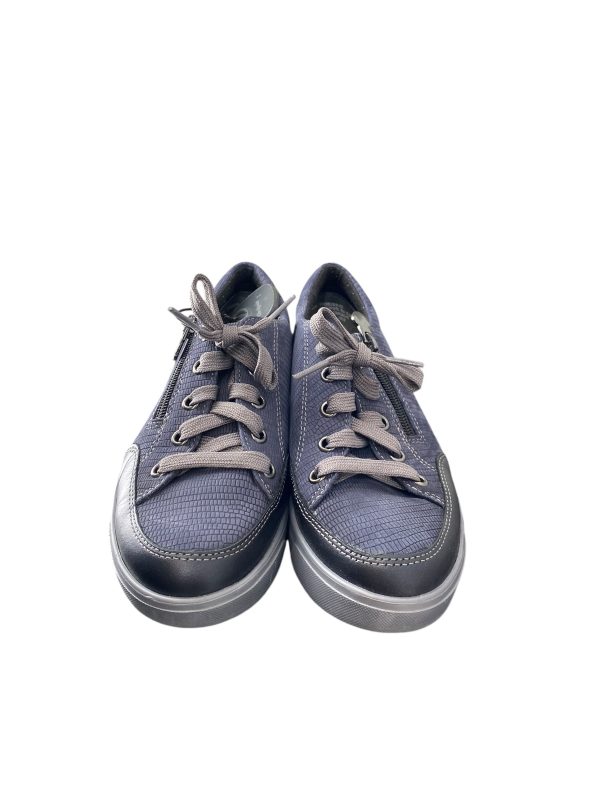 Shoes Sneakers By Munro In Blue, Size: 6.5 Fashion