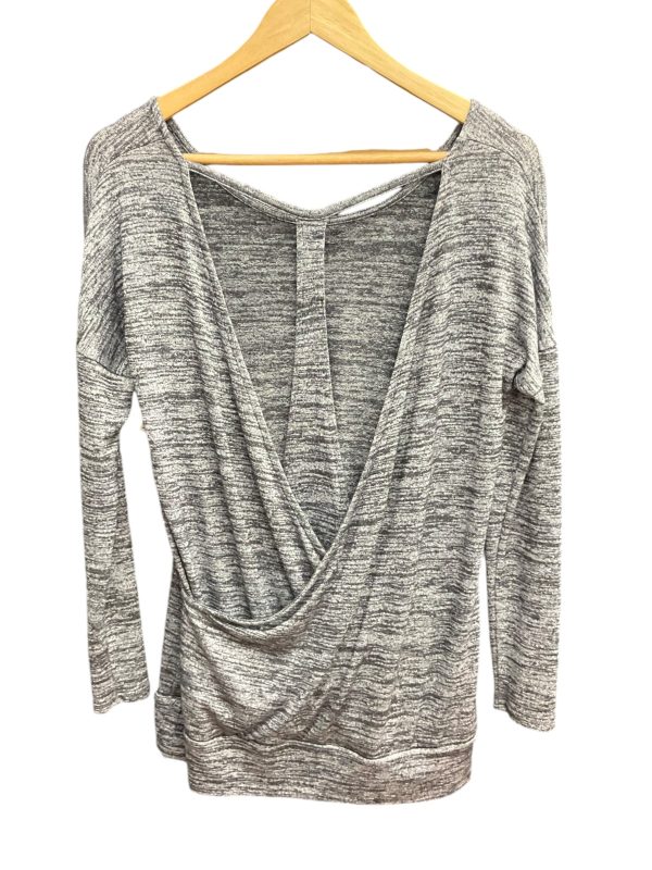 Athletic Top Long Sleeve Collar By Athleta In Grey, Size: S Sale