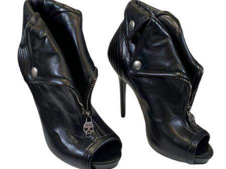 Boots Luxury Designer By Alexander Mcqueen In Black, Size: 5.5 For Sale