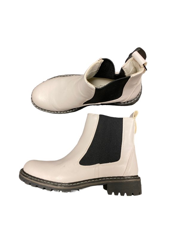 Boots Ankle Heels By Corkys In White, Size: 7 Online now