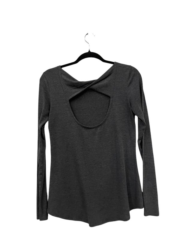 Athletic Top Long Sleeve Collar By Athleta In Grey, Size: Xs Fashion