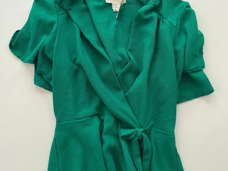 Blouse Short Sleeve By Monteau In Green, Size: S on Sale